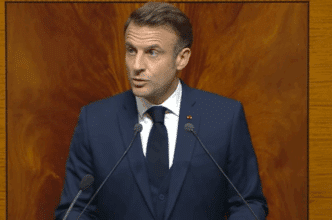 Macron rappelle son ambassadeur à Alger, expulsion de 12 diplomates algériens