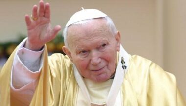Révélations sur l'amitié &ldquo;intense&rdquo; entre Jean Paul II et une femme