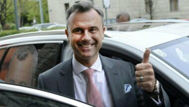 Présidentielle en Autriche: l'extrême droite en tête du 1er tour