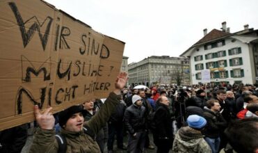 Suisse: les élèves musulmans vont devoir serrer la main de leurs enseignantes