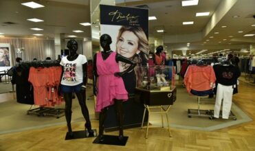 Etats-Unis: les géants du prêt-à-porter touchés par les ventes en ligne