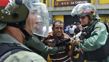 Venezuela: La pénurie de nourriture jette les manifestants dans la rue
