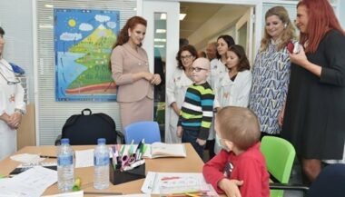 La Princesse Lalla Salma visite l’Institut d’oncologie de Lisbonne