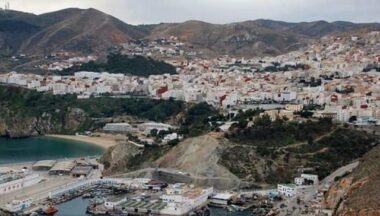 A Al Hoceima, course contre la montre pour sauver la saison touristique