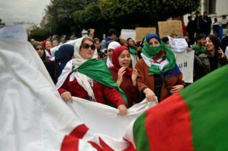 Algérie: Bouteflika c'est (presque) fini, report probable des élections