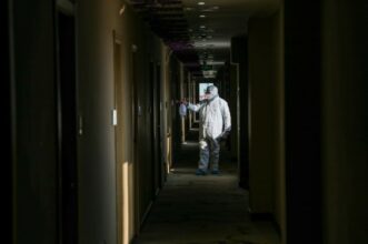 En Chine, l'épidémie paralyse l'économie et menace la croissance
