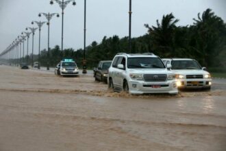 Le cyclone Mekunu rétrogradé en tempête tropicale, deux morts à Oman
