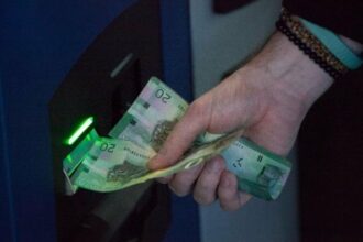 Nouvelle étape pour la monnaie bitcoin : du virtuel au réel