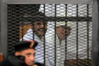 Egypte: La condamnation de militants fait redouter un retour de l'Etat policier