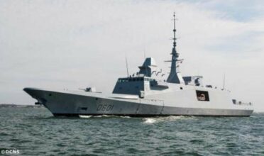 Première patrouille conjointe entre  la Marine royale et son homologue française