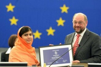 La jeune Pakistanaise Malala reçoit le prix Sakharov au Parlement européen