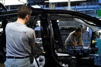 PSA pourrait réduire les capacités de deux sites en France