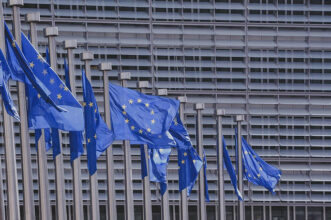 Levée des restrictions de voyage: l'UE maintient le Maroc dans sa liste des pays sûrs
