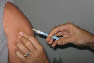 Fraude à la vaccination: le PPS suspend son élu à Skhirat