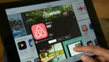 Paris assigne en référé Airbnb et Wimdu, &ldquo;qui ne respectent pas la loi&rdquo;