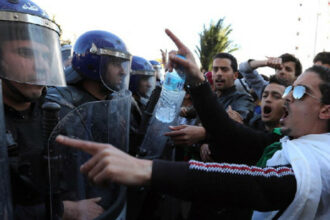 Algérie: nouveaux affrontements entre les forces de sécurité et des manifestants