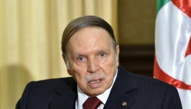 Algérie: les partis politiques appellent Bouteflika à briguer un 5e mandat
