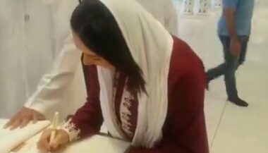Une ministre israélienne visite une mosquée à Abou Dhabi (vidéo)