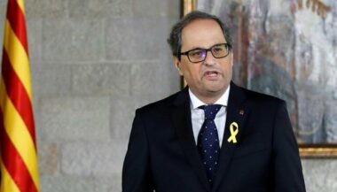 Le nouveau président catalan prend ses fonctions, premier choc avec Madrid