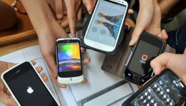 Le Parlement français entérine l'interdiction du téléphone portable dans les écoles et les collèges
