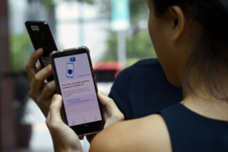 La France prépare son appli de traçage des contacts par smartphone