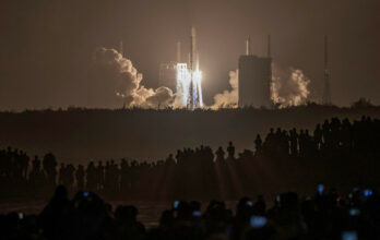 La Chine lance une rare mission pour ramener des roches lunaires