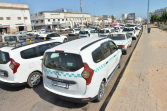 A Nouaceur, grogne des grands taxis contre les nouveaux bus de Casablanca