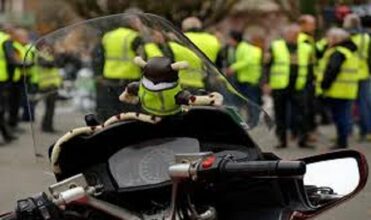 Gilets jaunes: Paris sous haute surveillance, interpellation de 350 personnes