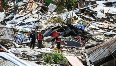L'Indonésie: encore plus de 1.000 disparus présumés après la catastrophe