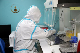 Plusieurs labos mobilisés pour identifier les variants du coronavirus au Maroc