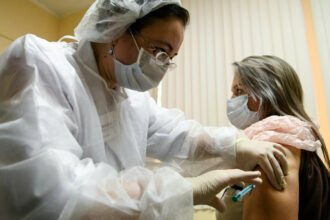 Les dossiers des vaccins Sinopharm acceptés par le régulateur chinois (médias)