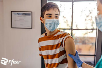 Pfizer et BioNTech annoncent une efficacité de 100% de leur vaccin chez les 12-15-ans