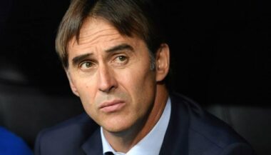 Lopetegui, nouvel entraîneur du Real Madrid,  démis de ses fonctions de sélectionneur national