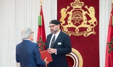 Abdellatif Jouahri devant le Roi: &ldquo;L'économie a besoin d'un sursaut&rdquo;