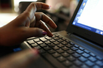 Un guide du télétravail dans les administrations publiques