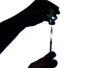 La Chine approuve deux nouveaux vaccins nationaux contre le Covid pour un usage public