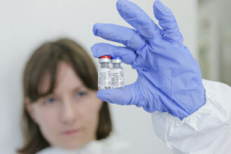 Sinopharm soumet une demande d'autorisation de son vaccin en Chine