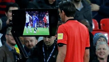 Mondial-2018: 4 assistants VAR pour chaque match