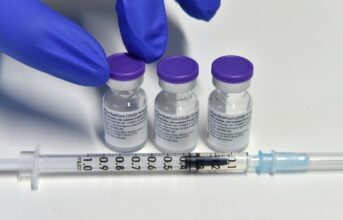 Covid: L'administration du vaccin Pfizer a repris pour toutes les doses