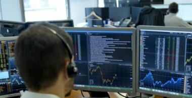 La Bourse de Paris en légère baisse face aux tensions entre Etats-Unis et Turquie