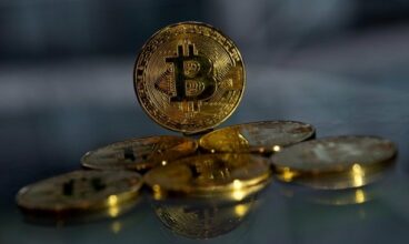 Le Bitcoin boit la tasse