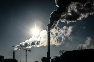 Climat: les gouvernants doivent réguler l'économie, selon un sondage