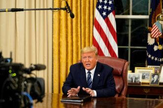 Le chômage grimpe toujours aux Etats-Unis, Trump veut faire repartir l'économie