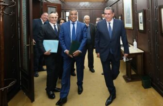 Dialogue social : voici l'offre du gouvernement, tractations toujours en cours