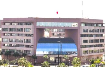 Les banques marocaines fortement exposées aux risques climatiques et de transition
