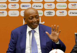 Motsepe confirme le report de l’annonce du pays hôte de la CAN 2025