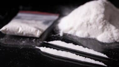 Quand la cocaïne se &ldquo;banalise&rdquo; dans certaines soirées au Maroc : un phénomène en expansion décrypté par des consommateurs et des experts