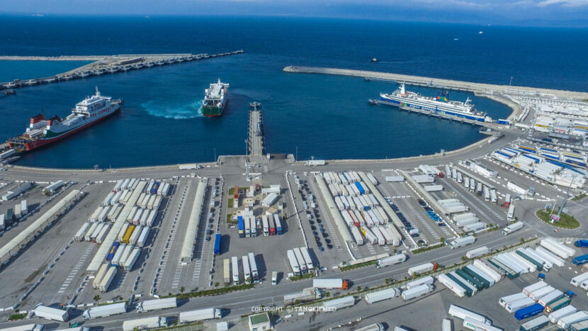 Vue aérienne du port Tanger Med.