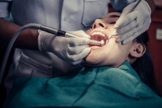Les dentistes en conflit ouvert avec les praticiens illégaux sur l’accès aux actes médicaux