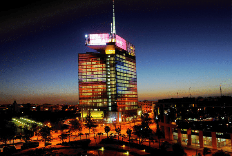 Maroc Telecom, résultats semestriels, S1 2025, RNPG, Moov Africa, 5G, fibre optique, cash flow, IFC, UniFiber, UniTower.